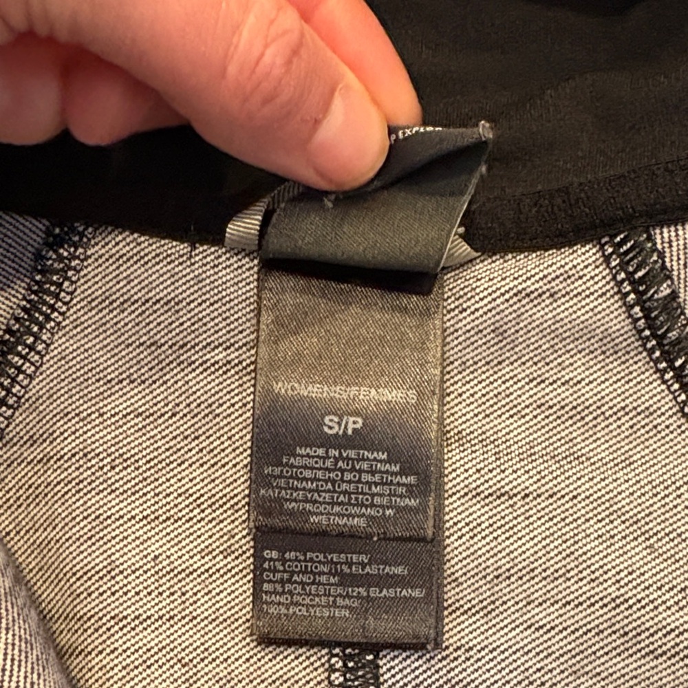 The North Face Women's Dark Heather Light Fall Jacket - Picture 3 of 3